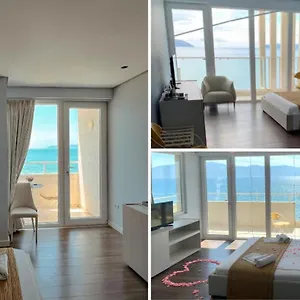 Otel Maxi, Avlonya