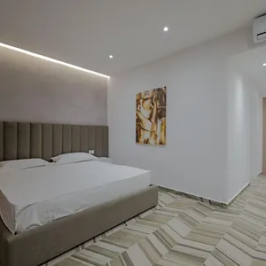 Otel Sea &, Avlonya